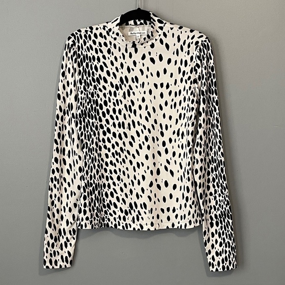 Like New Reformation Bailey White Cheetah Mock Neck Top XS - Picture 2 of 7